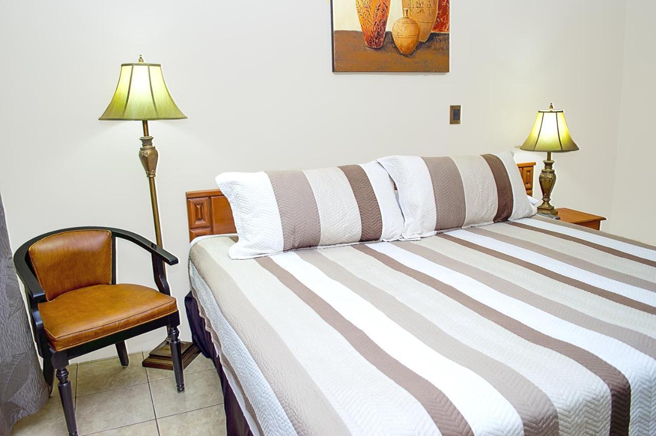 Hotel Tropico Inn Сан-Мигель Экстерьер фото